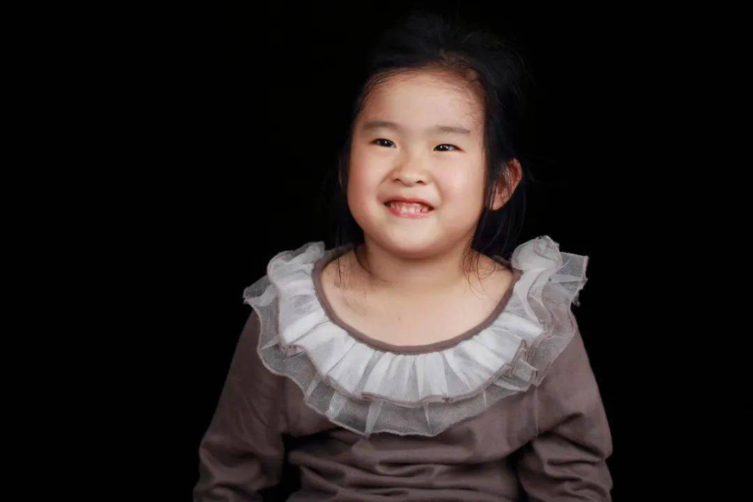 儿童节快乐叶婷婷离歌女儿成长记