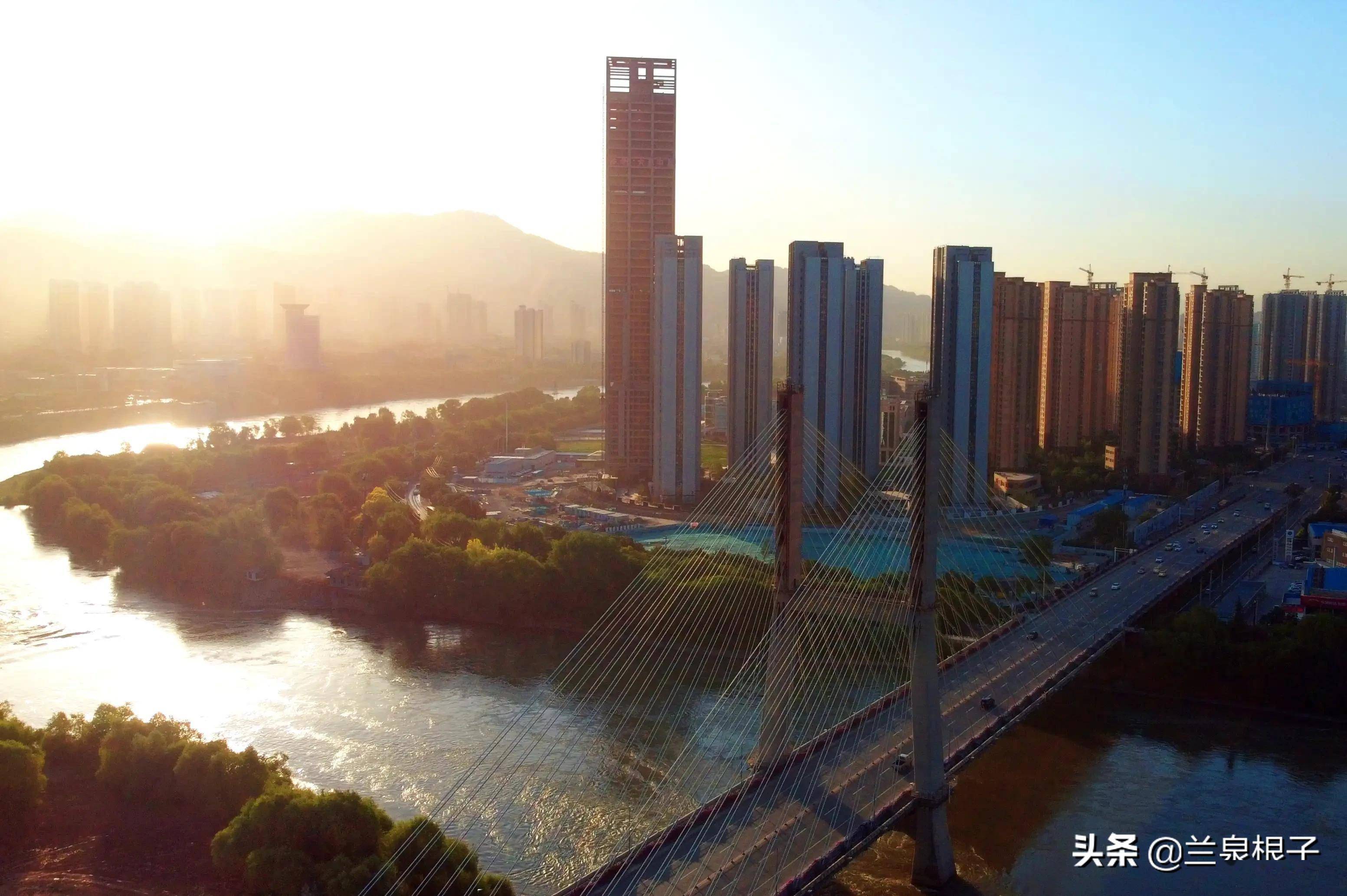 美丽的兰州银滩黄河大桥_七里河区_亮点_风情线