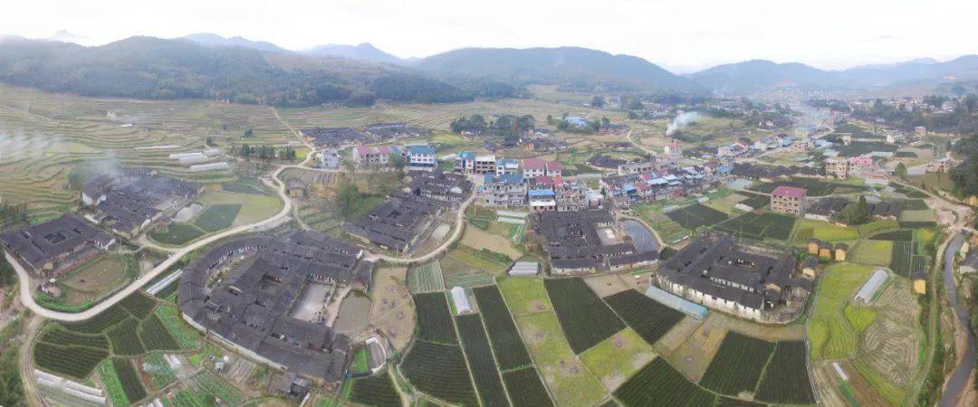 小陶鎮作為永安市最大的建制鎮,轄區的古民居建築眾多,在推動文旅融合