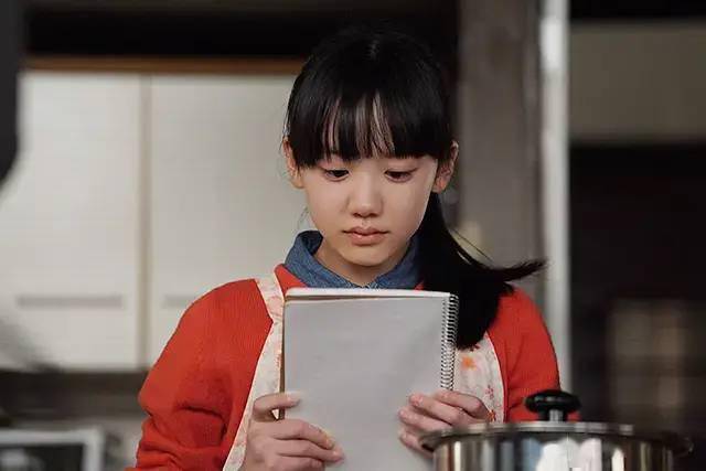 “亚洲最萌女孩”长大了!6岁出道,如今17岁被嘲长残