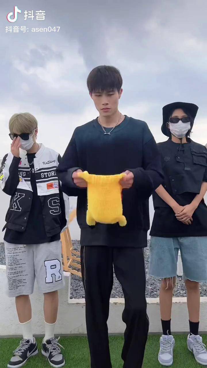 真 瞎跳肉肉～ 唱姐