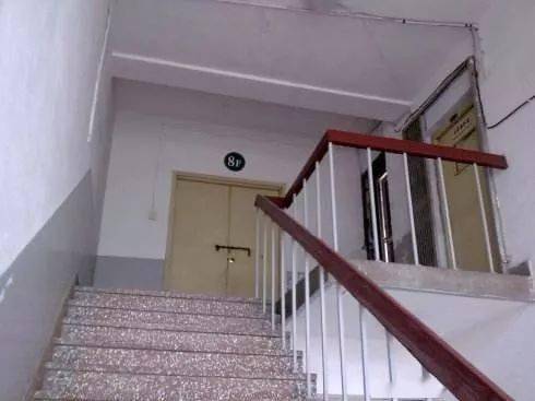 楼顶的消防应急门该不该锁