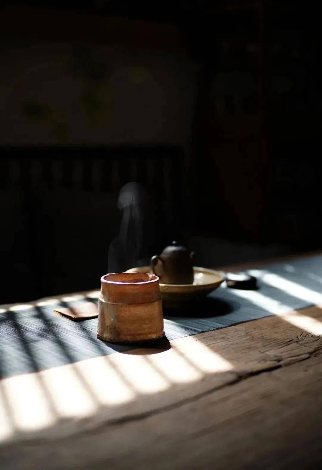 怀有一颗素简的心,也不会在别人的世界里走来走去