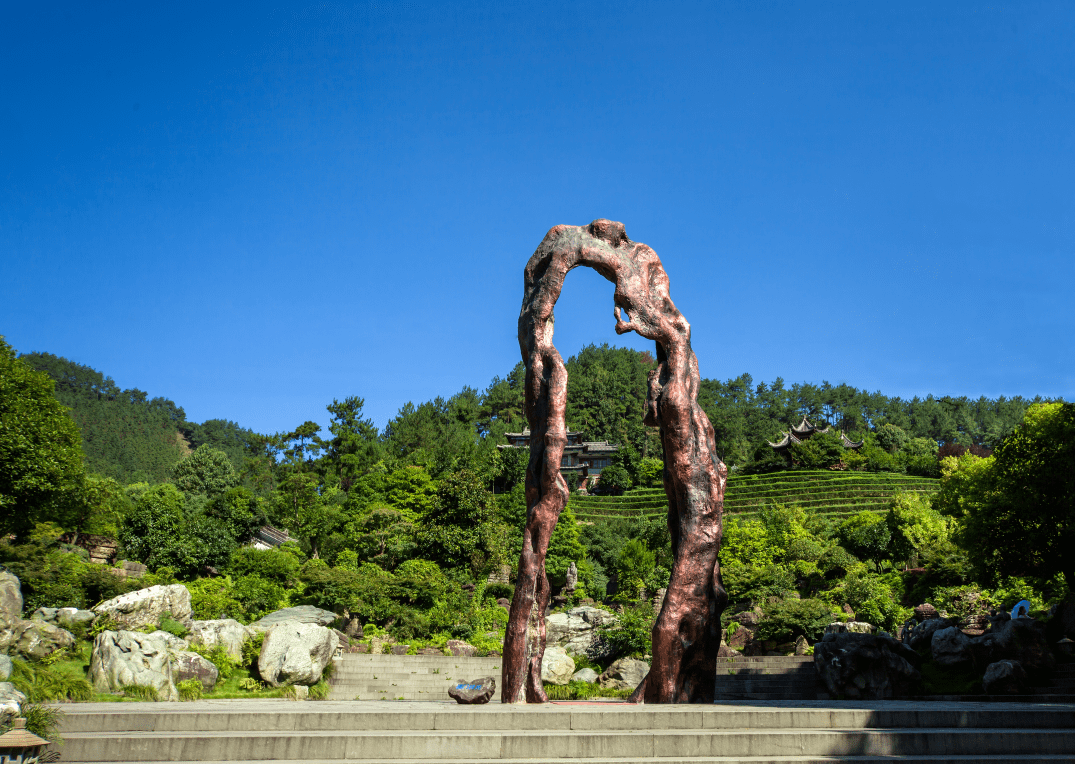 根宫佛国文化旅游区的七扇门门门有说道你知多少