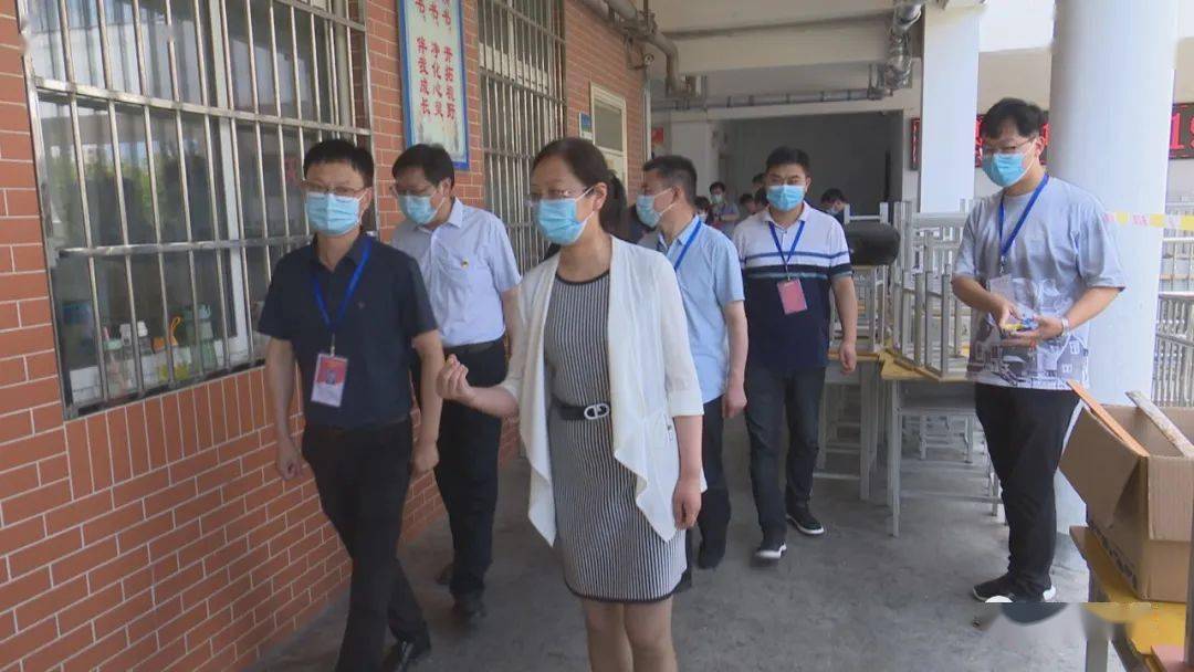 高考倒计时最后一天镇平县县长黄静检查指导考前准备工作