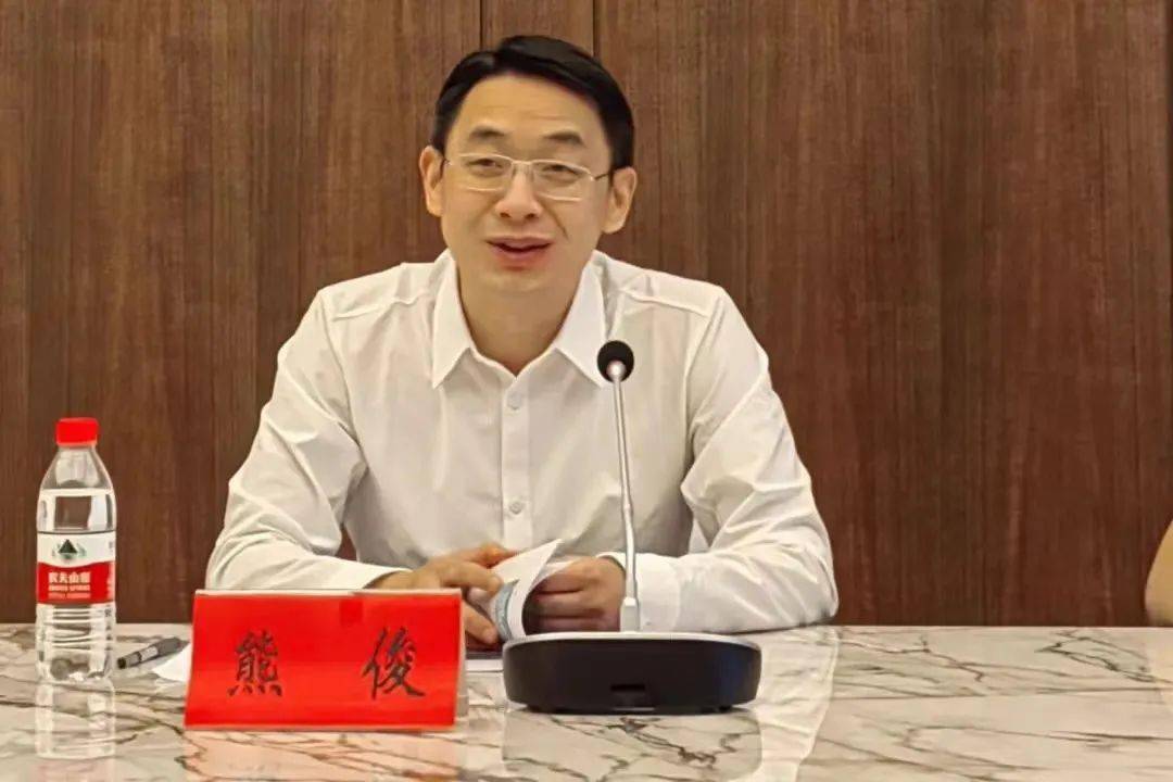 团省委副书记熊俊来盐调研推进"创青春"全国赛筹备工作_活动_盐城