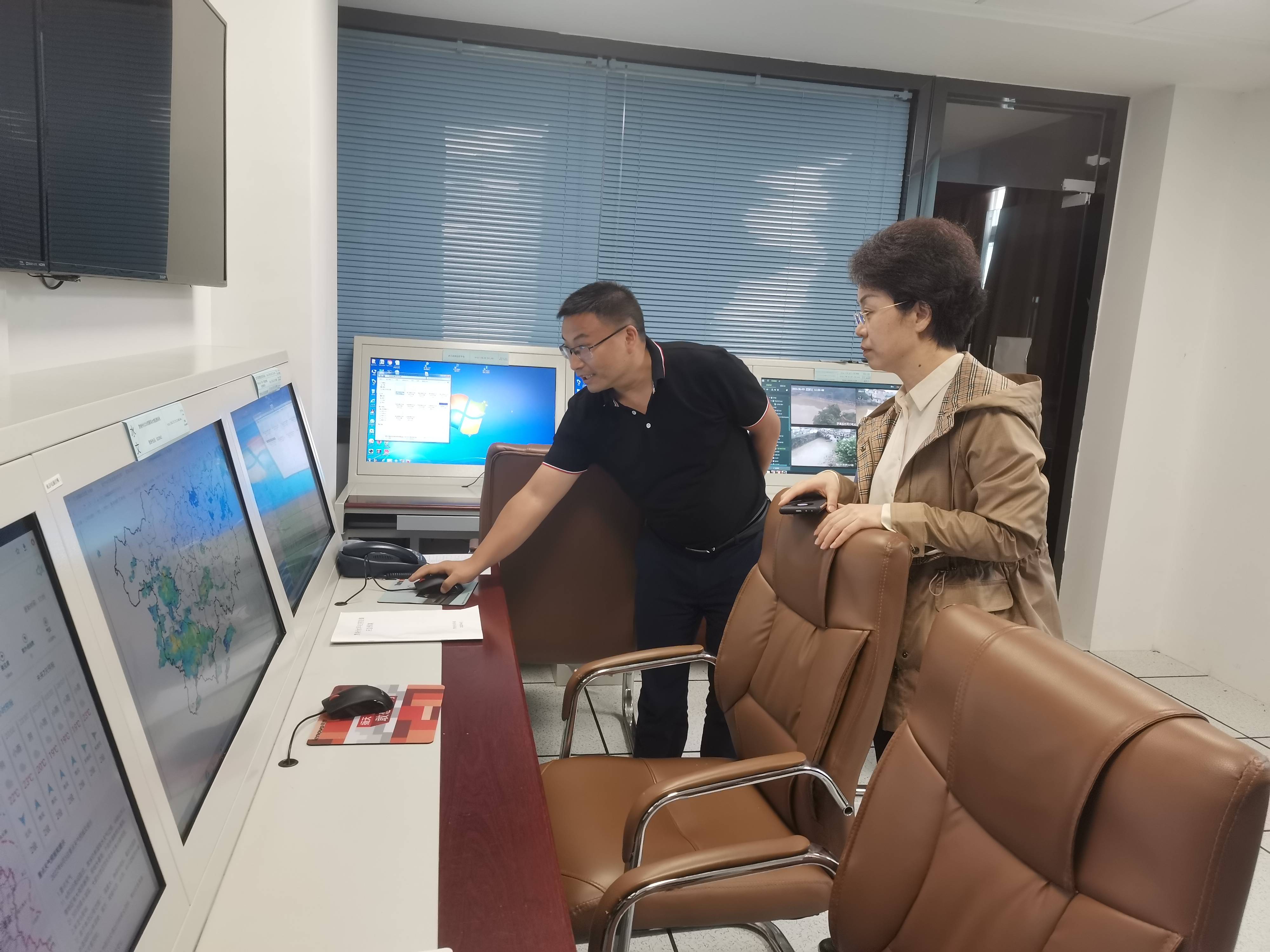 黔南州水务局:全州水务党员干部坚守洪水灾害防御一线_应急_防洪_惠水