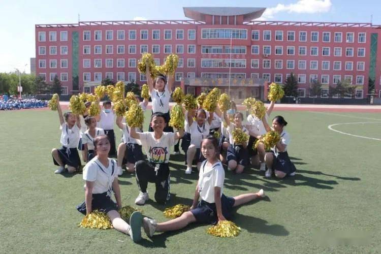 【安达发布 关注】安达市第三中学举行"喜迎二十大 青春心向党"健美操