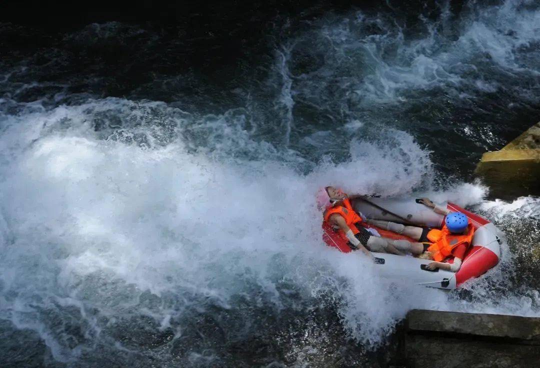 59.9元玩安吉龙王山峡谷漂流,夏日避暑的绝佳选择