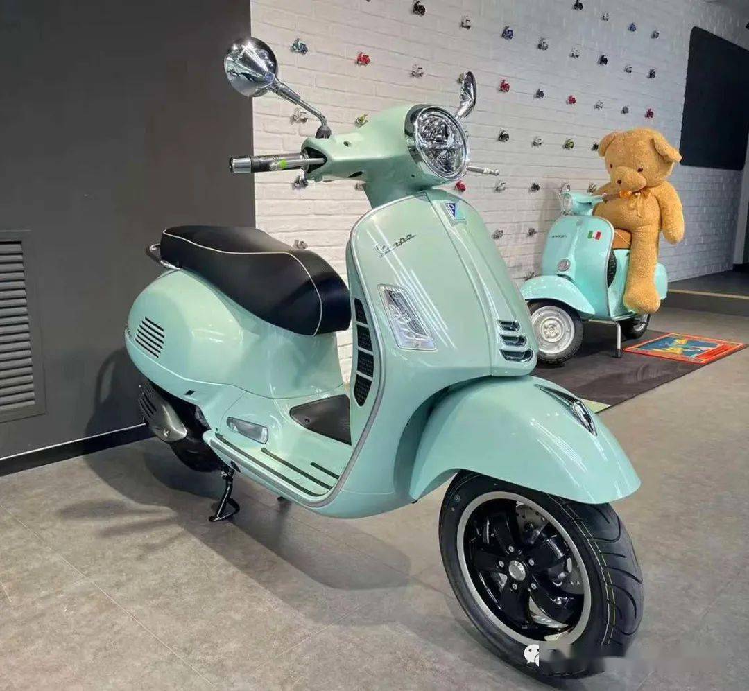 【新车到店】崭新配色 — vespa gts 300 super(薄荷绿)_搜狐汽车