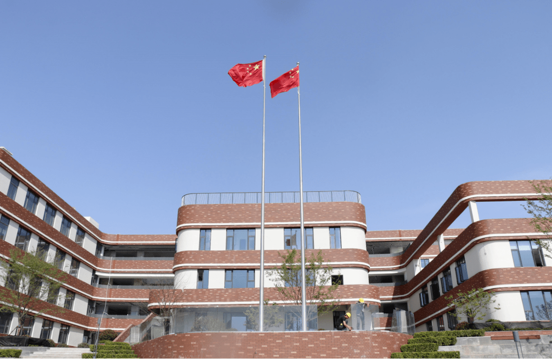 以速度见实力以实力筑江山华东师范大学附属郑州江山学校交付高分答卷