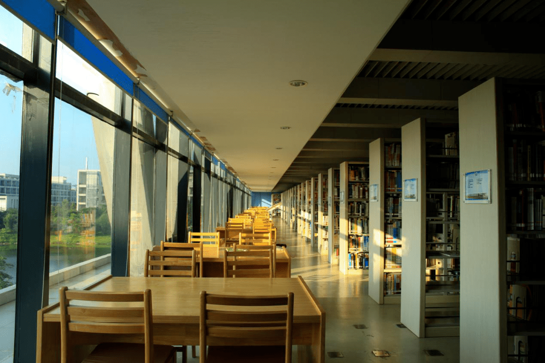 安徽三联学院图书馆图片