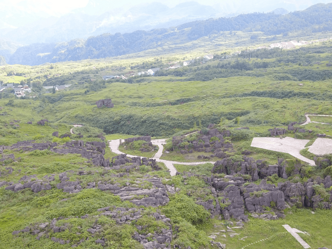 毕业旅行季,石朝"拍了拍"你_务川_高峰_天坑