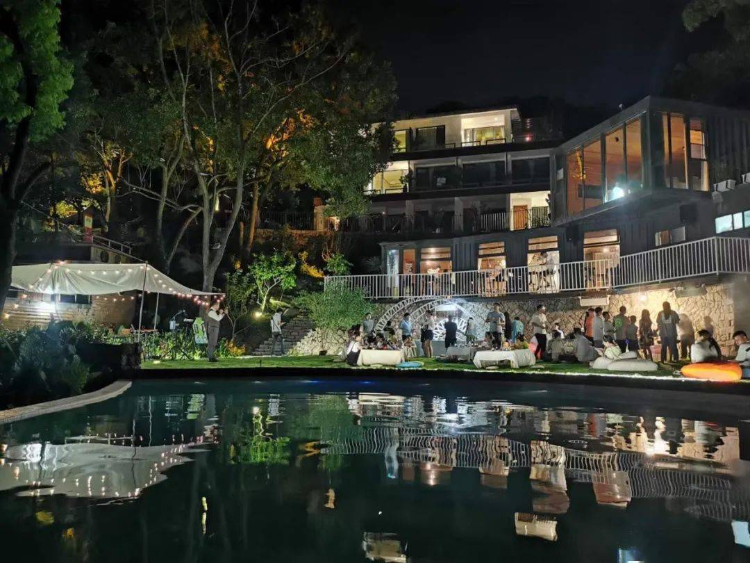 宿海边听潮音走滩捉蟹出海捕鱼约