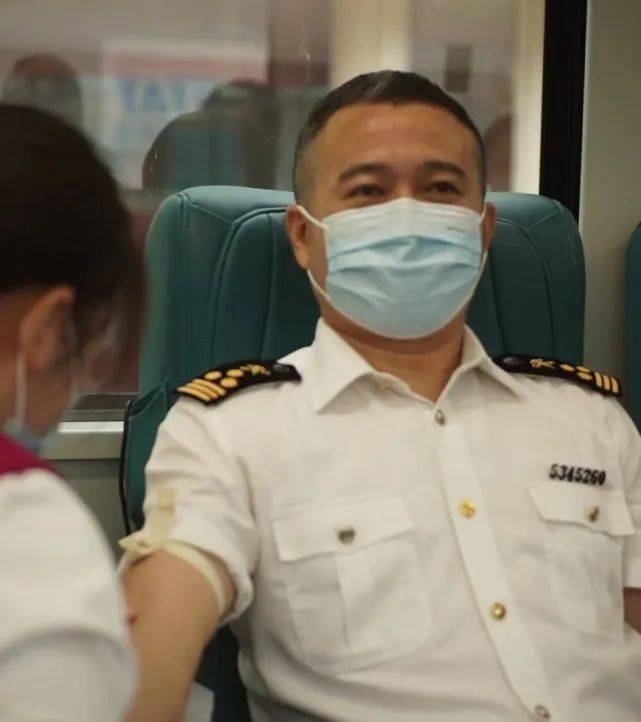 梅林海关先锋志愿队献血活动发车啦_同志_冯海_献血者
