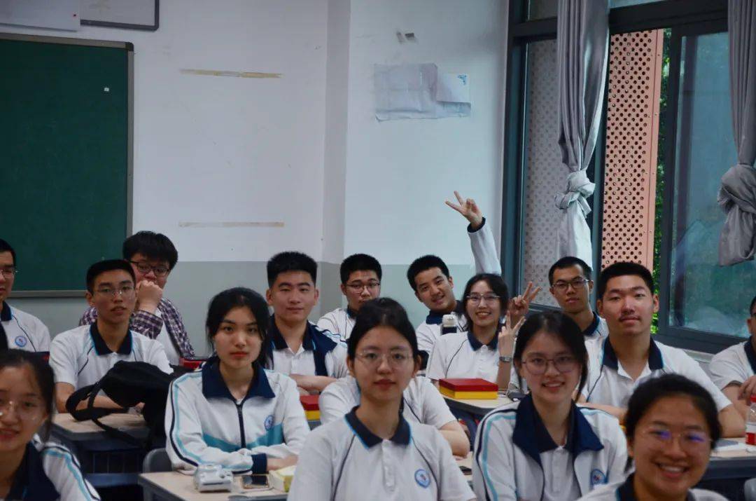 熙熙同窗情昭昭师生意记福州三中2022届高三毕业班会
