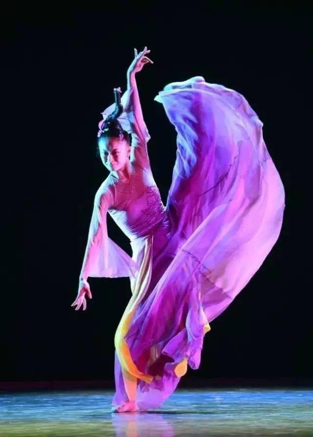 舞蹈是上天赐给女人最好的礼物