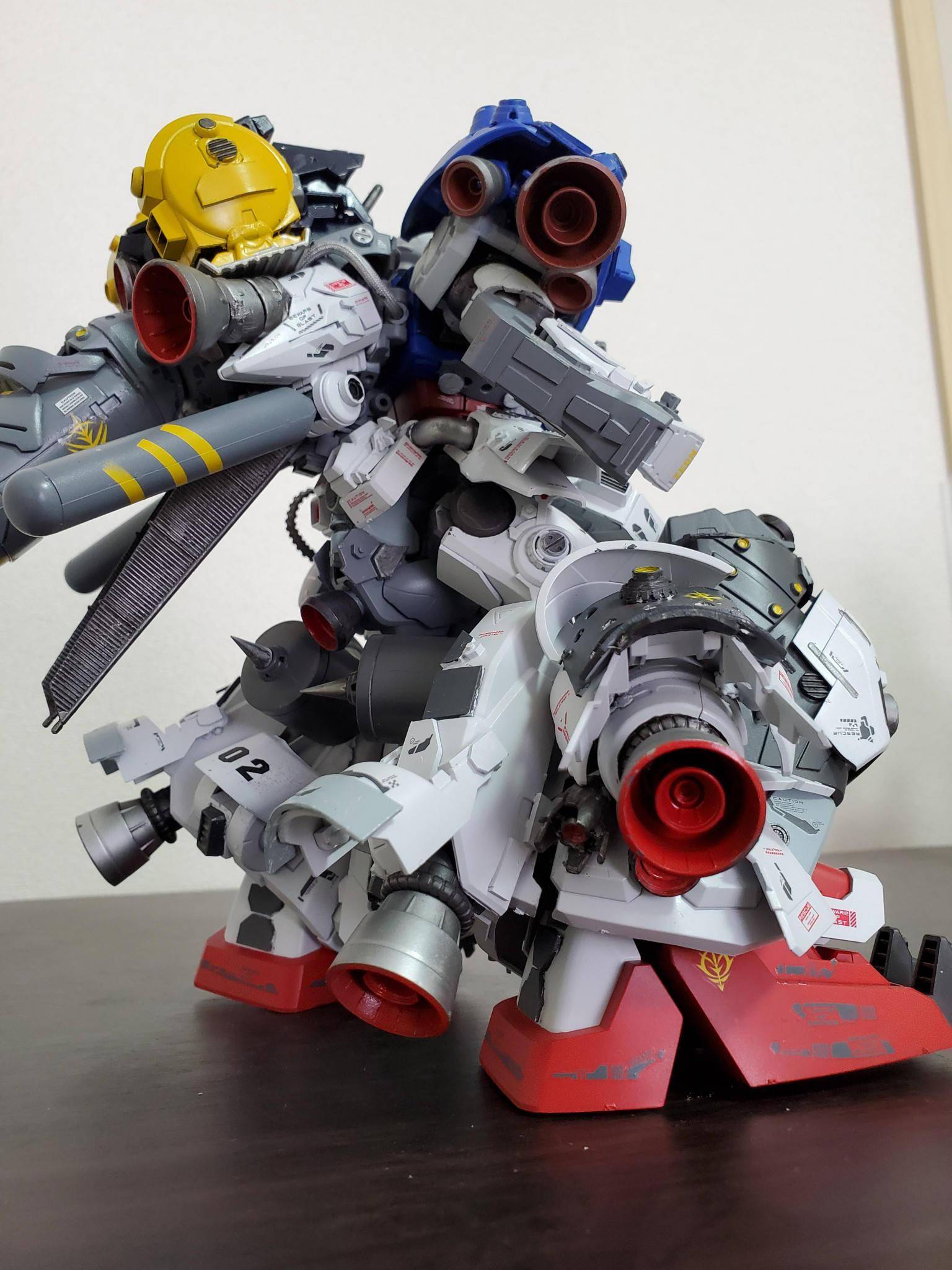 夸张外形全装备gp02高达模型改造