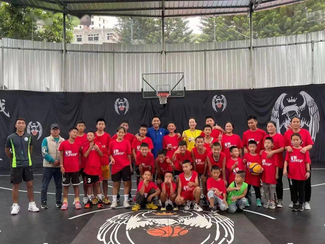 nba传奇球星艾佛森点赞凉山黑鹰队