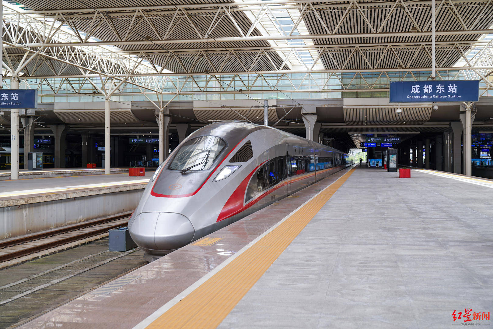 铁路成都局集团公司图定旅客列车达到914对_动车组_管内_运行图