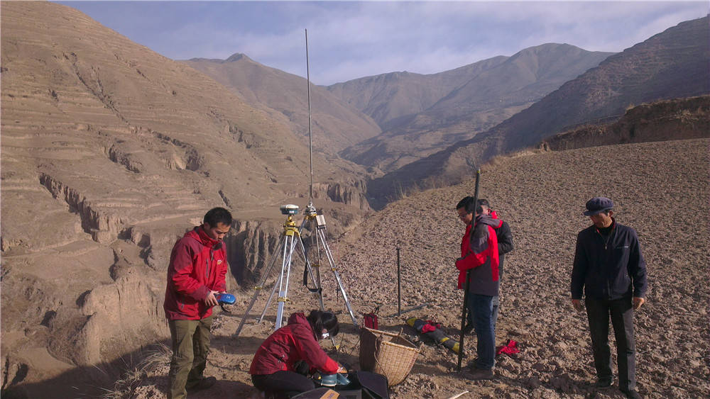 「奔流·青年」"女生也能从事野外测绘工作啊!