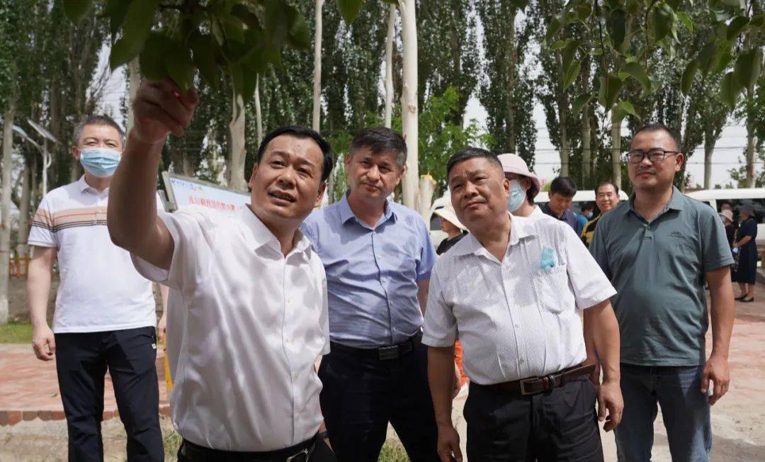 全国部分城市驻穗机构赴库尔勒市考察调研