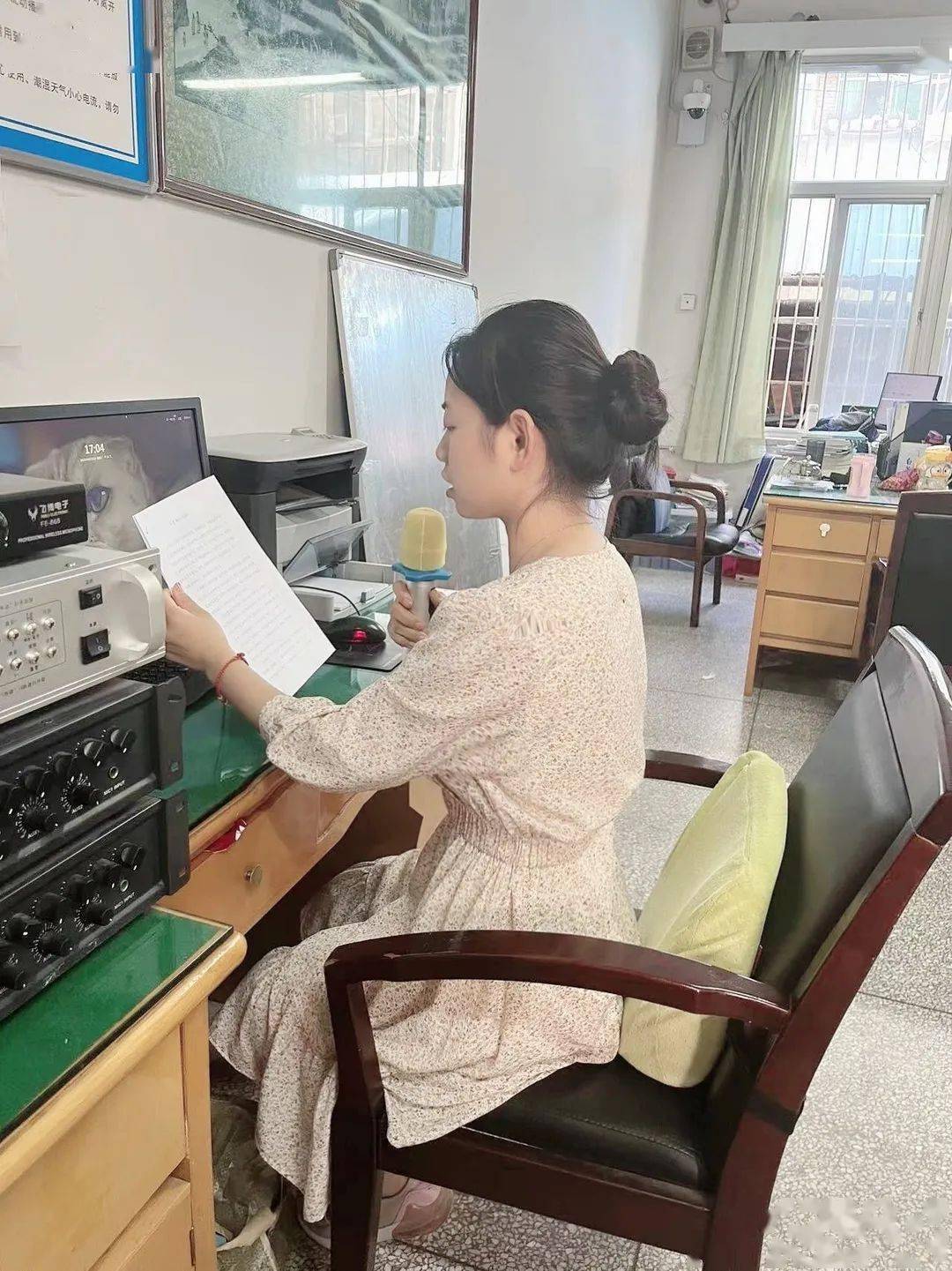 减压前行 笑迎中考——新建路中学九年级进行考前心理调适