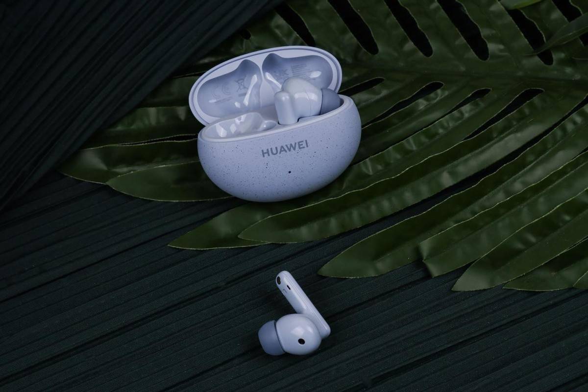 华为freebuds5i上手体验性价比最高的tws耳机之一
