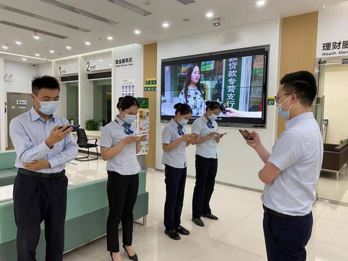 浦发银行晋城开发区支行：“手语”架起聋哑客户沟通的“连心桥”