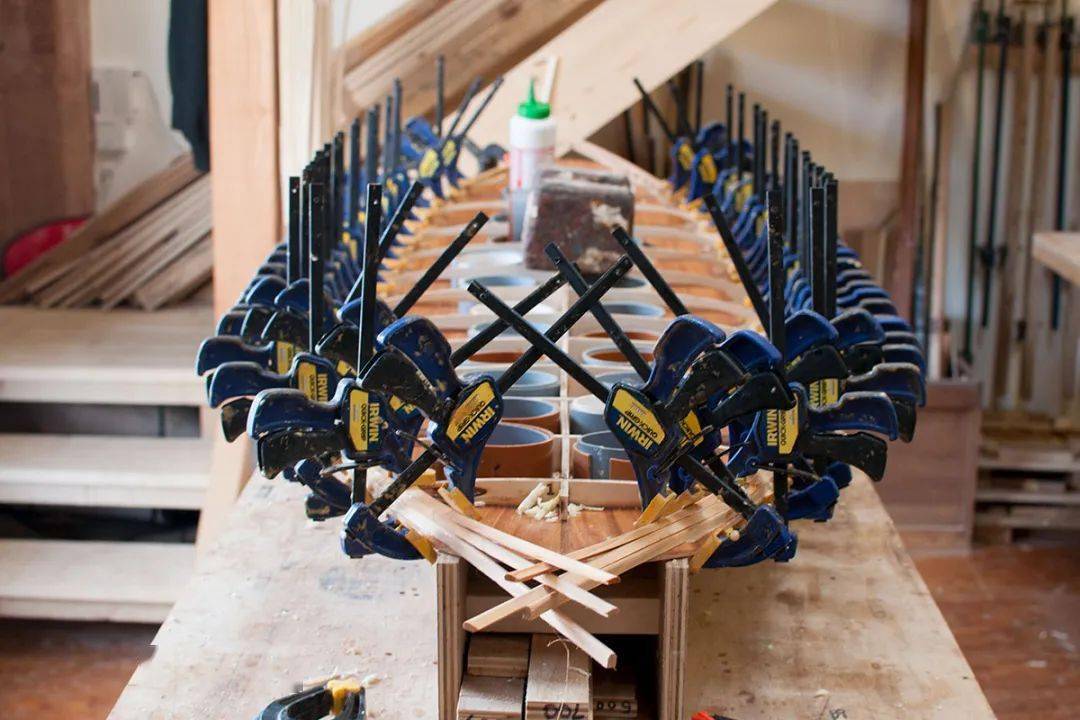 为期5天的制作自己冲浪板,为了从可持续森林中获得木制冲浪板,该设计