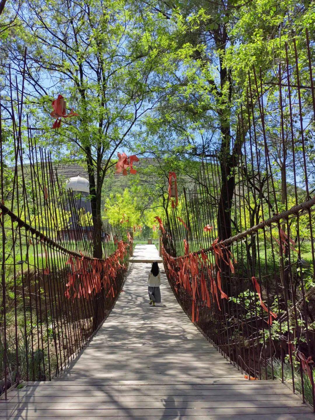 媒体看西峰甘肃庆阳西峰夏日月亮湾