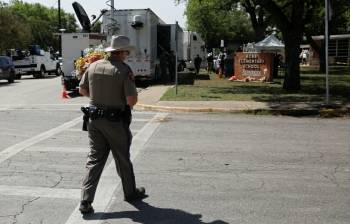 美得州枪击案致20死(美国得州校园枪击案)