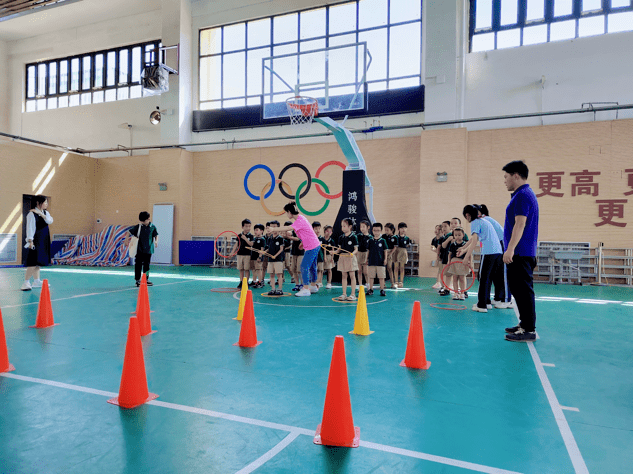 大手牵小手 呵护共成长 育林幼儿园小朋友走进洛阳市实验小学凌波校区