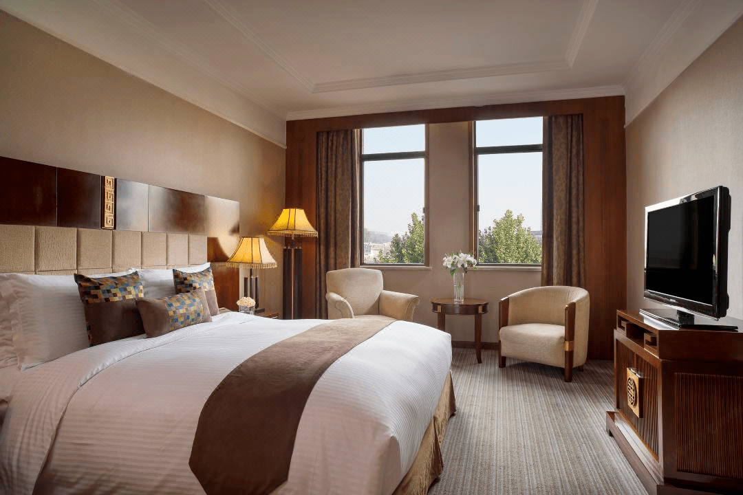 万豪更是直到现在都没有在西安拥有一间真正意义上的万豪酒店