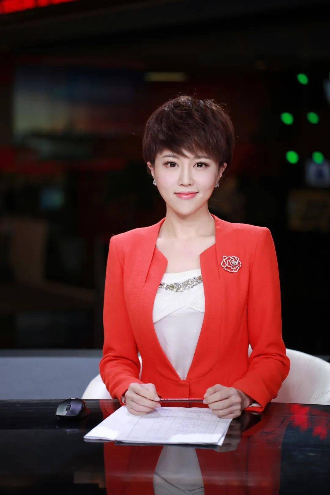 《看东方》栏目主播校友赵亮担任成都电视台主持人校友于易洲夺冠第45