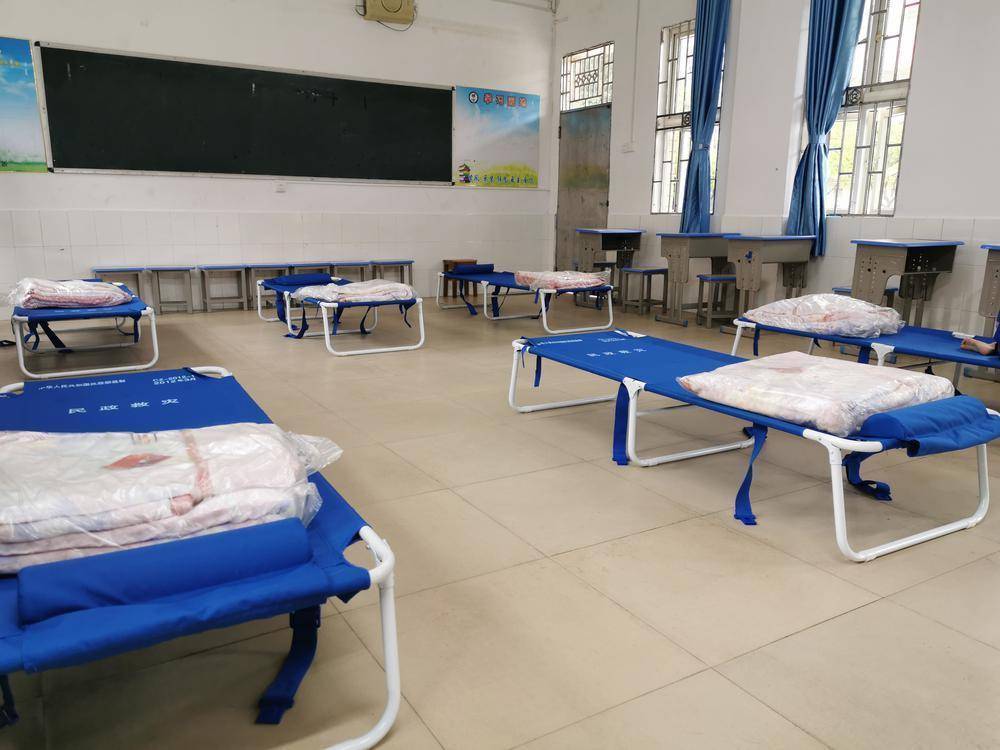 「图集」韶关乐昌在城关中学设置集中安置点,食宿免费供应