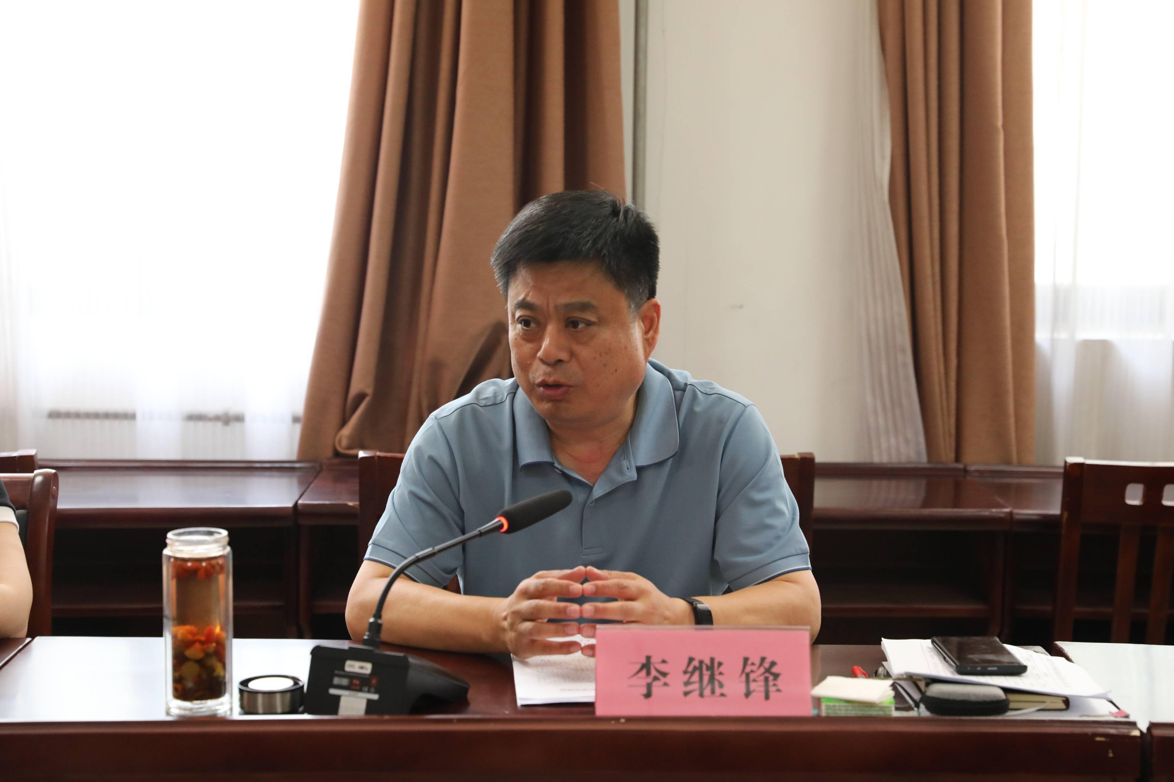 荥阳市召开引进青年人才工作座谈会_李继锋_方面_政策