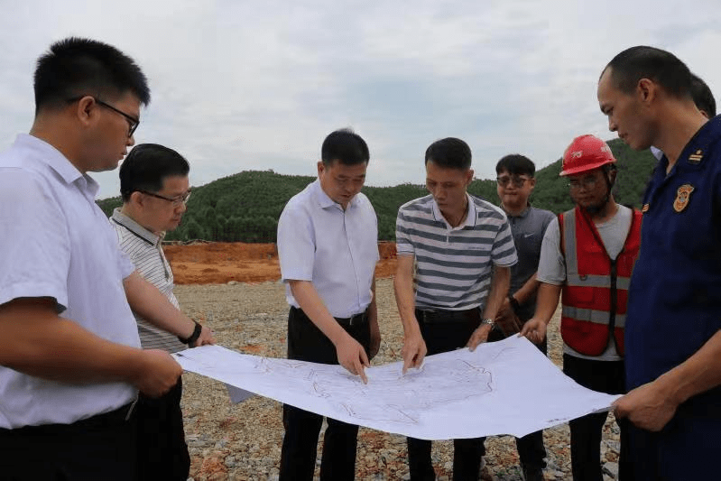 陈哲江调研项目建设强调以高水平项目建设推动新兴县经济高质量发展
