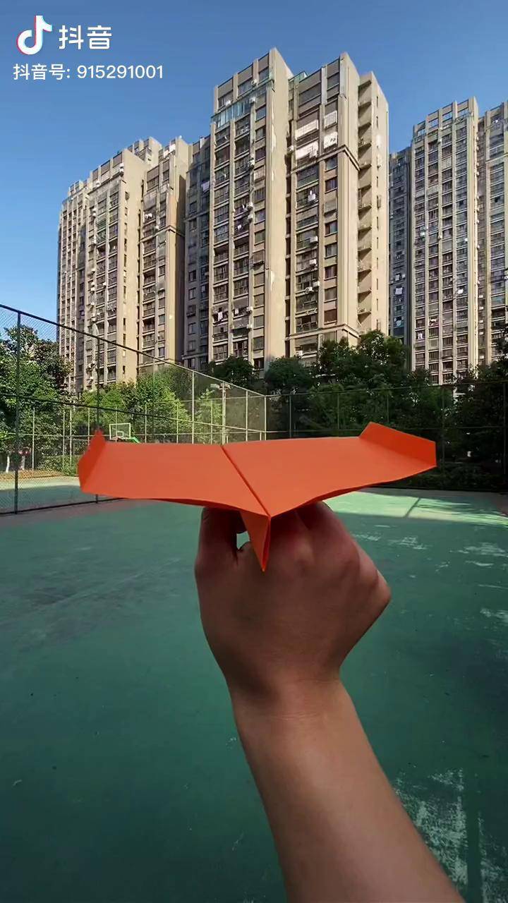 360度回旋飞机折纸图片