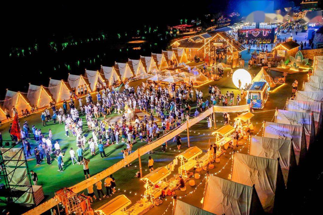 当泼水狂欢节撞上山谷帐篷节双倍快乐