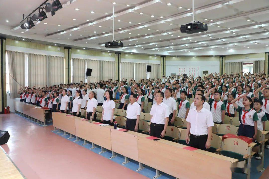 龙小毕业季季忆留夏向善出发肥城市龙山小学举行2022届学生毕业典礼