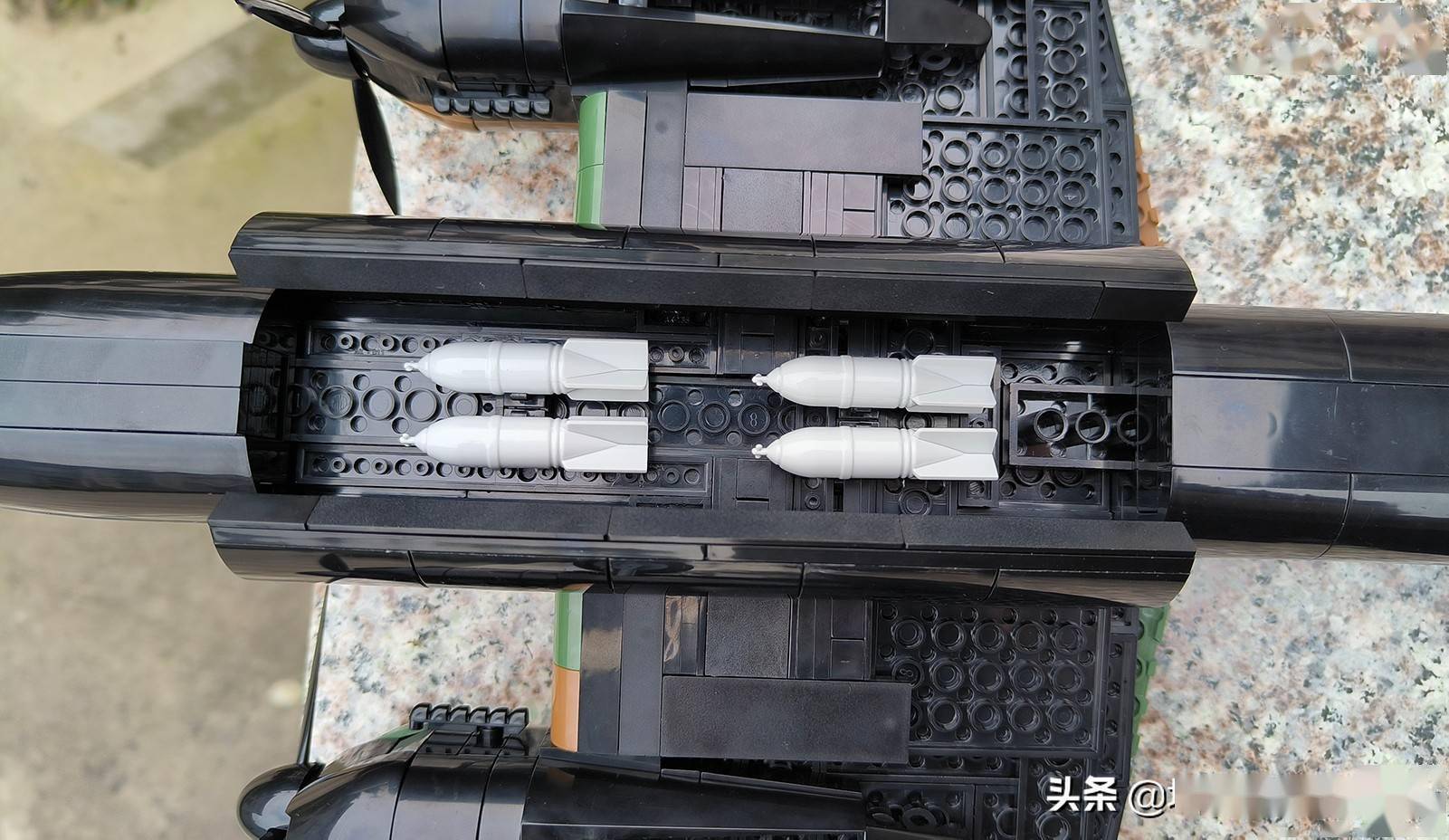 7mm滋水枪炮塔,mkiii及之后的改型该炮塔被更换为四联装.