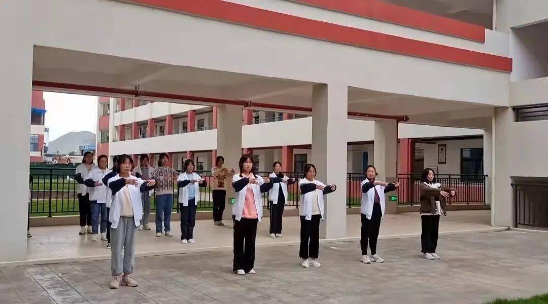 南康中学北校区全面推进体教融合