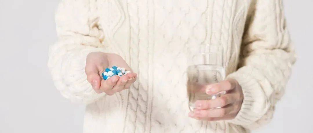 吃药的正确「姿势」,你一定要学会!_药物_治疗_吃药时