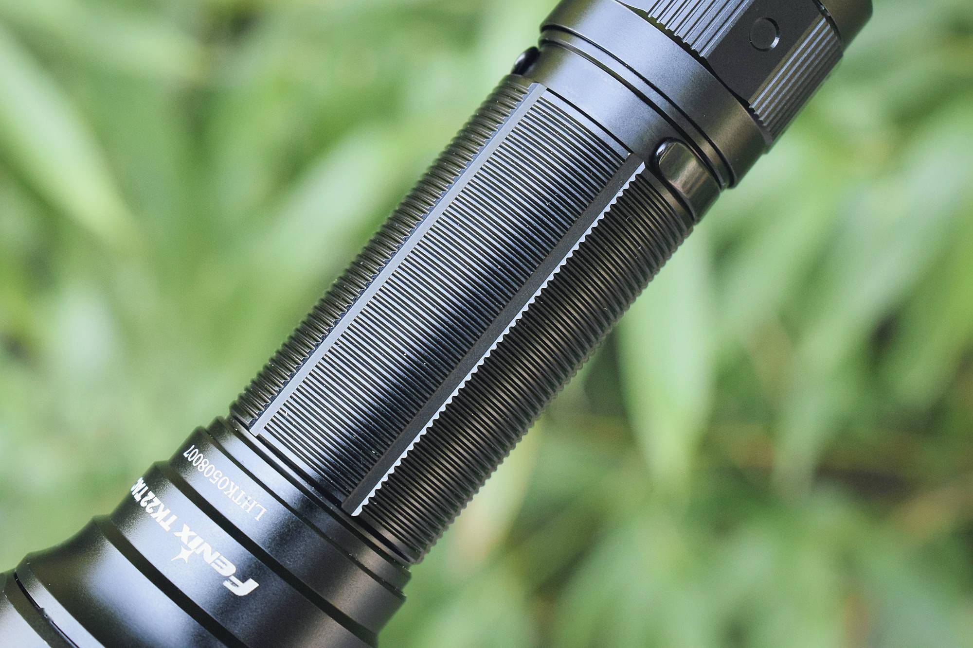 fenix菲尼克斯tk22 tac双模式战术手电体验_开关_电池_操作