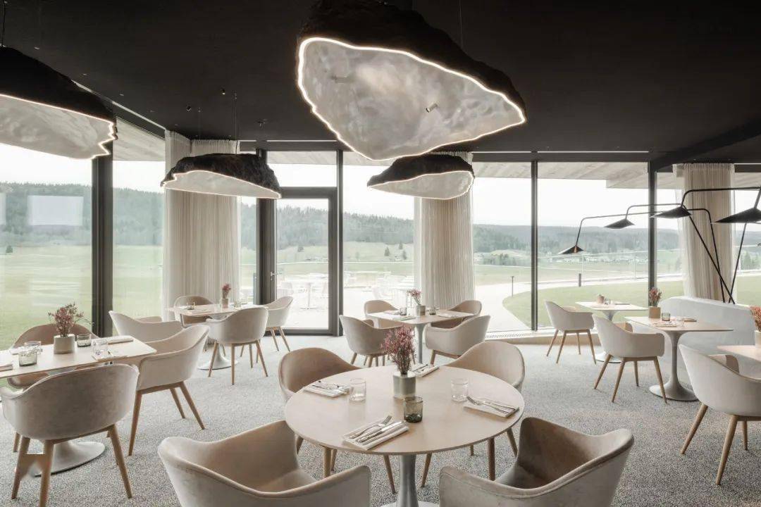 ��������ʿ���Ƶ꣬����BIG����ƣ��ݻ��Ƶ��һ������