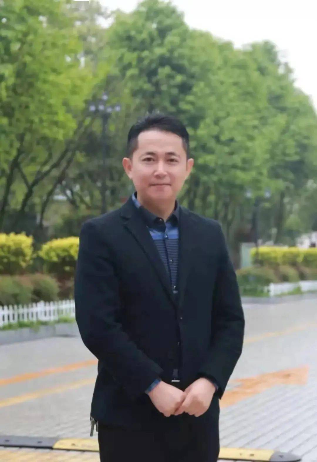 大竹县优秀副校长达州市骨干教师中学高级教师唐文君达州市十佳校长