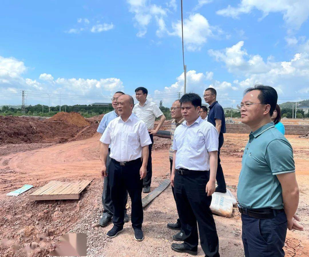 全力以赴推进重点项目建设,以实干实效助推连平经济高质量发展_邓小强
