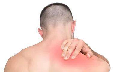 癌症导致的背部疼痛的症状有哪些？