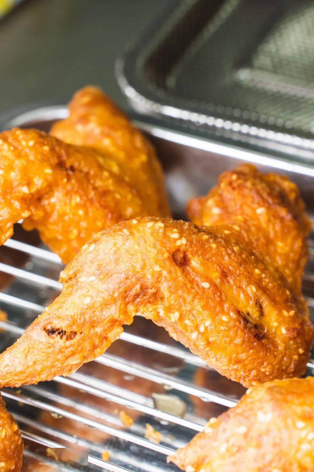 风靡东莞的『腐乳鸡翅』,连"胶几人"都直呼好吃!_潮汕_老家_小哥